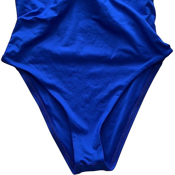 Vitamin A Jadon One Piece - Picture 5 of 11